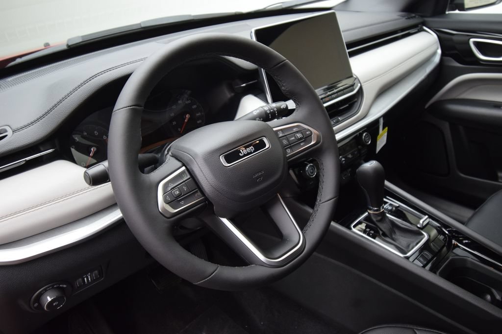 New 2026 Jeep Compass Limited AWD/4WD image 31