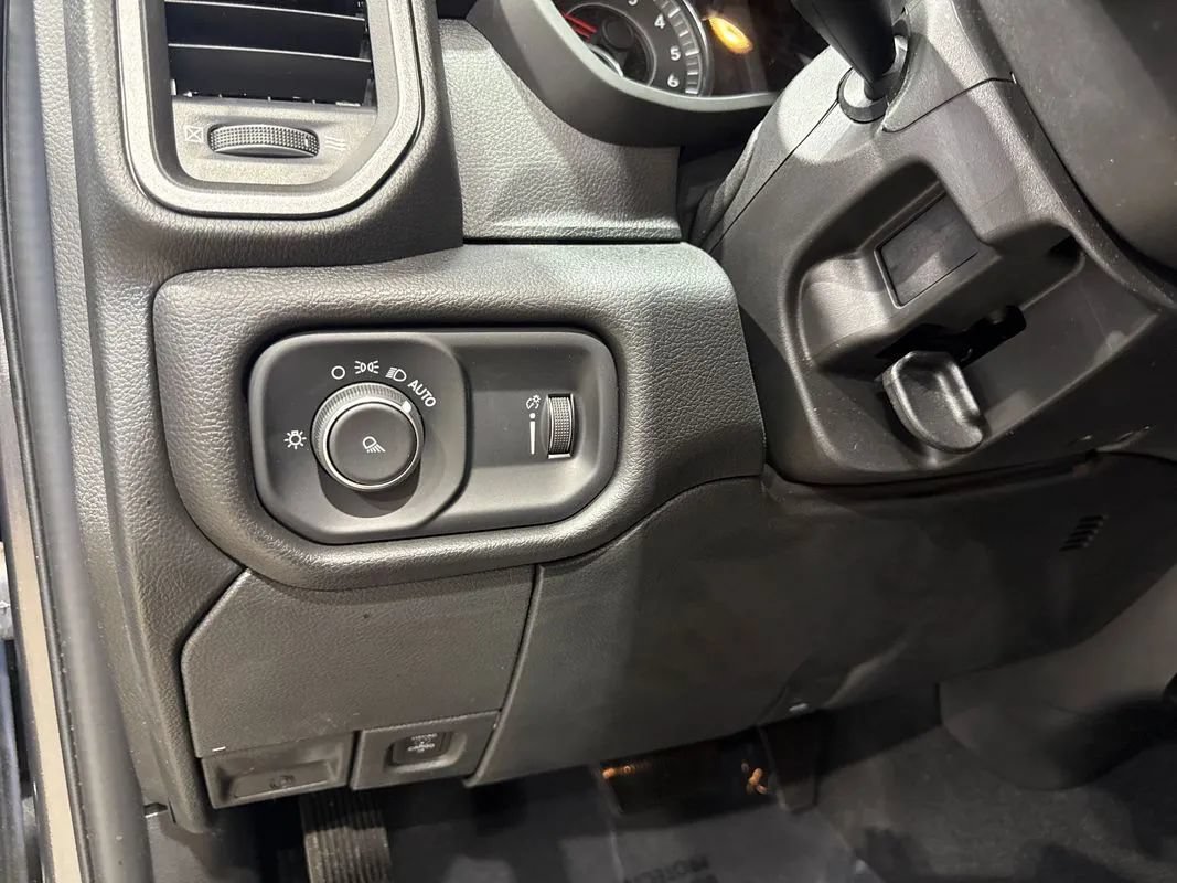 Used 2024 RAM 2500 Tradesman w/ Chrome Appearance Group AWD/4WD image 86