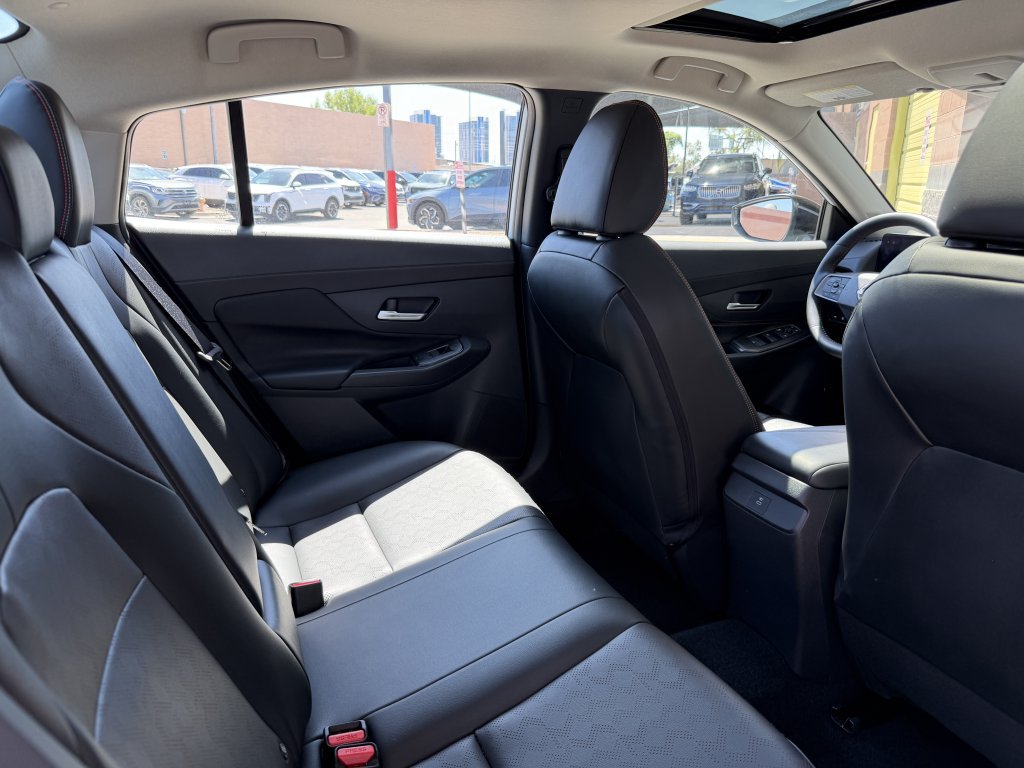 Used 2026 Nissan Sentra SR w/ SR Premium Package FWD image 33