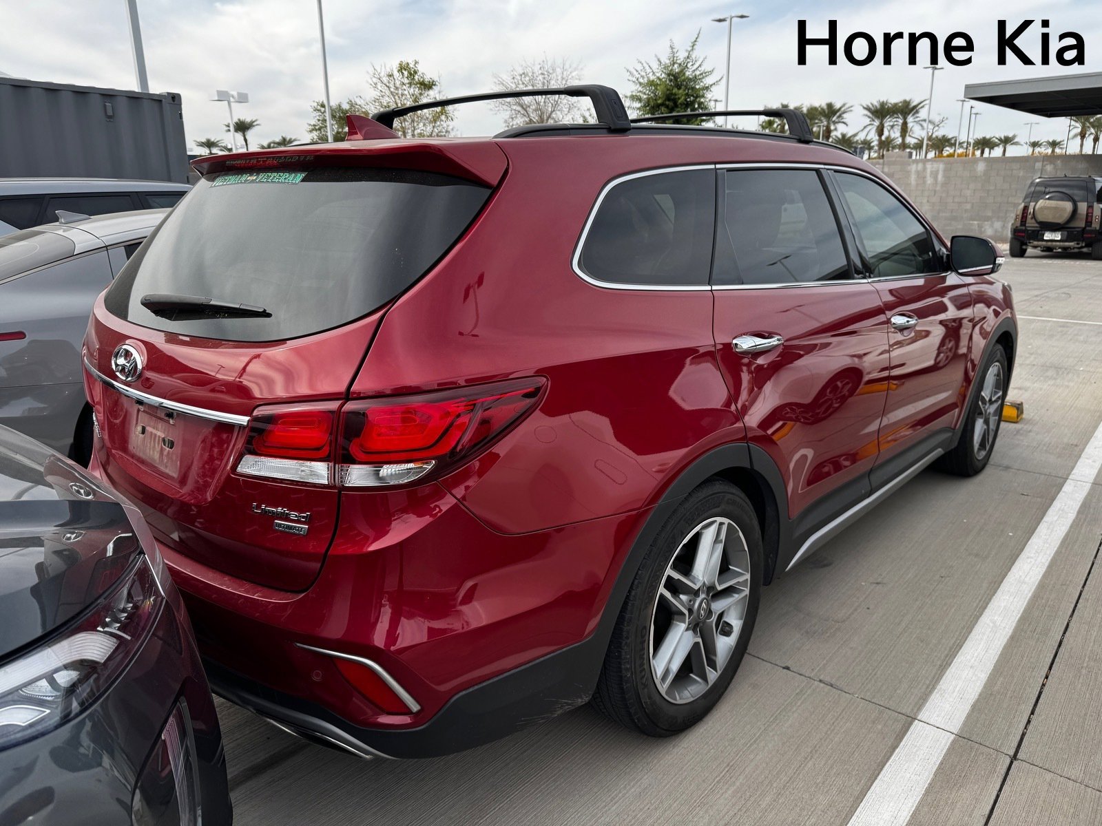 Used 2017 Hyundai Santa Fe Limited image 4