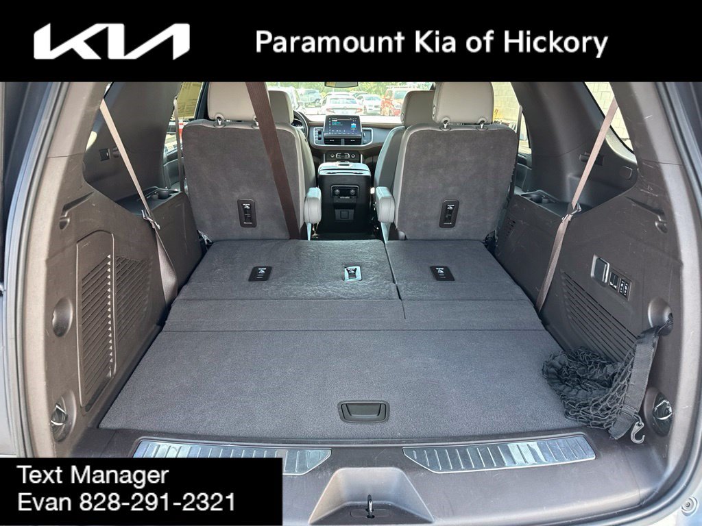 Used 2022 Chevrolet Tahoe Z71 w/ Luxury Package AWD/4WD image 12