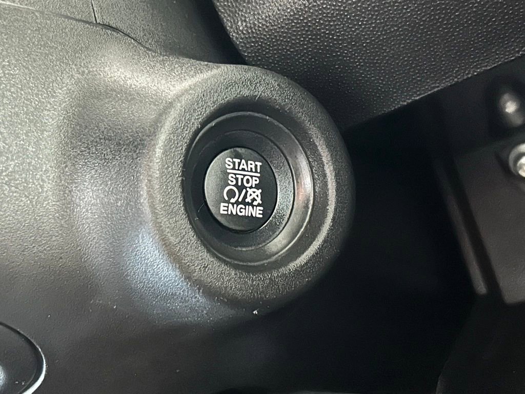 Used 2025 RAM ProMaster 2500 w/ Convenience Group image 45