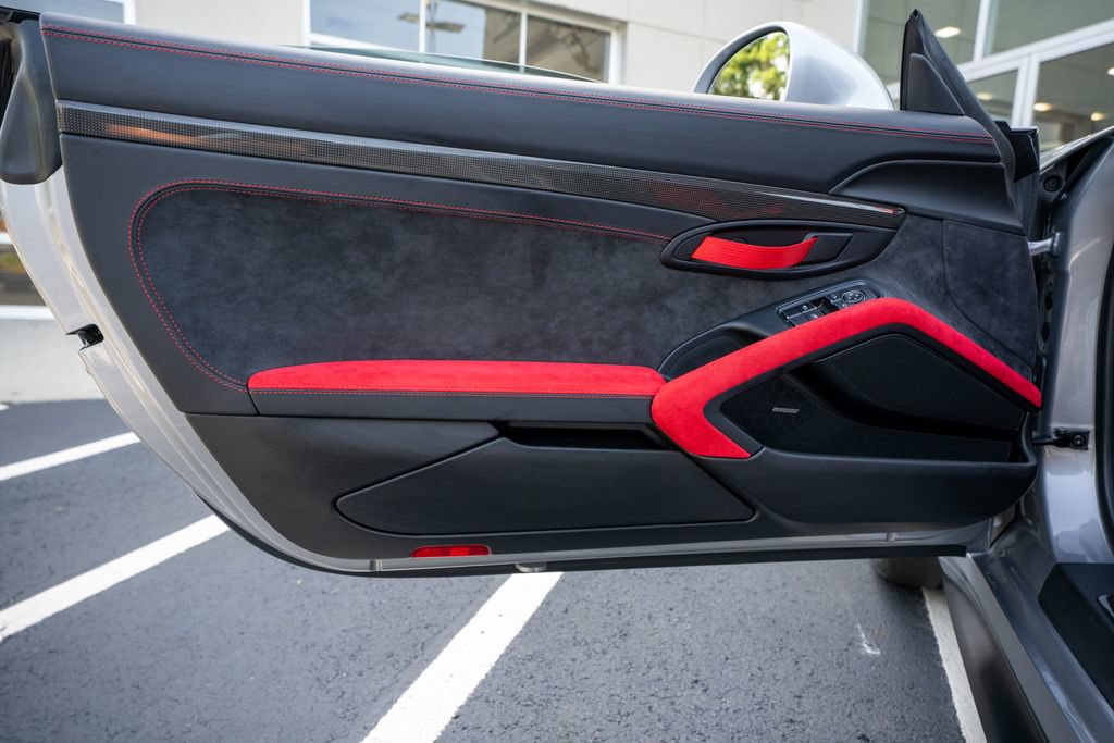 Used 2018 Porsche 911 GT2 RS RWD image 34
