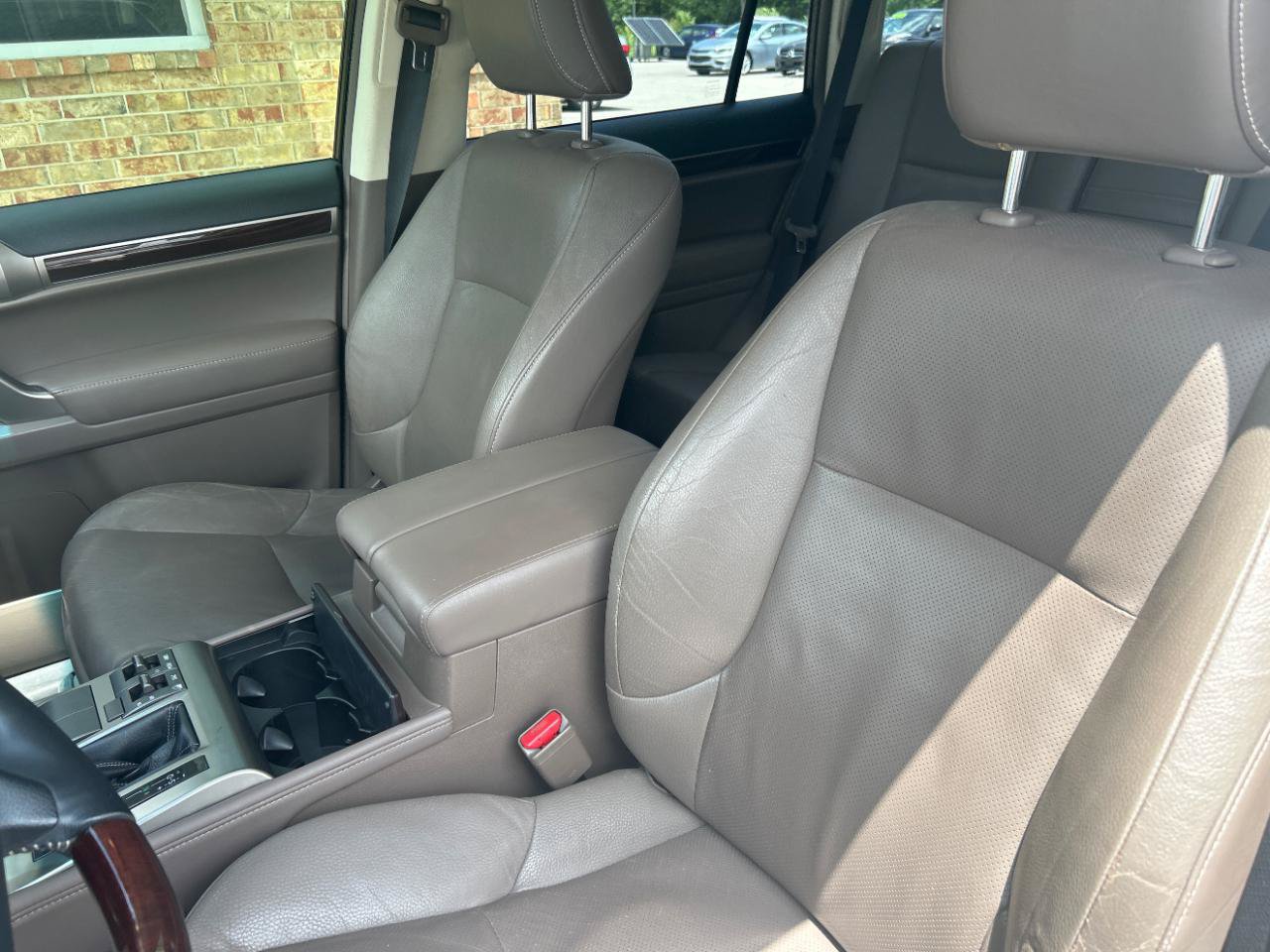 Used 2014 Lexus GX 460 w/ Premium Package AWD/4WD image 21