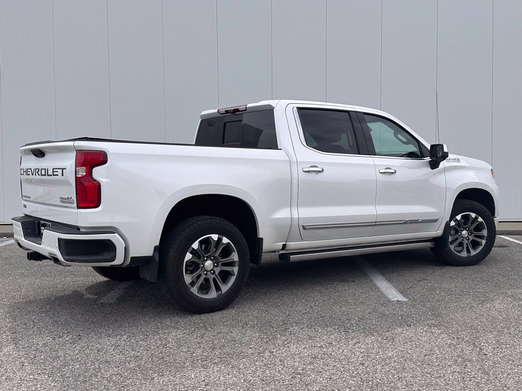Used 2023 Chevrolet Silverado 1500 High Country w/ Technology Package AWD/4WD image 6