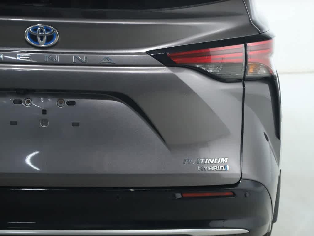 Certified 2022 Toyota Sienna Platinum AWD/4WD image 45