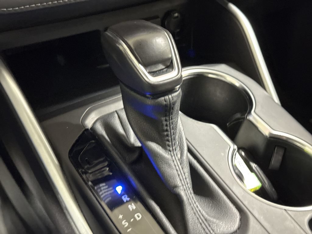 Used 2020 Toyota Highlander XLE AWD/4WD image 17