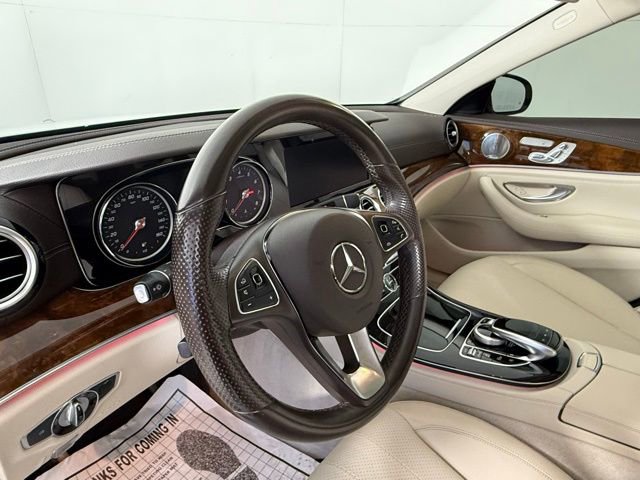 Used 2017 Mercedes-Benz E 300 4MATIC image 13