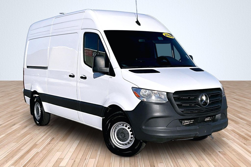 Used 2025 Mercedes-Benz Sprinter 2500 image 10