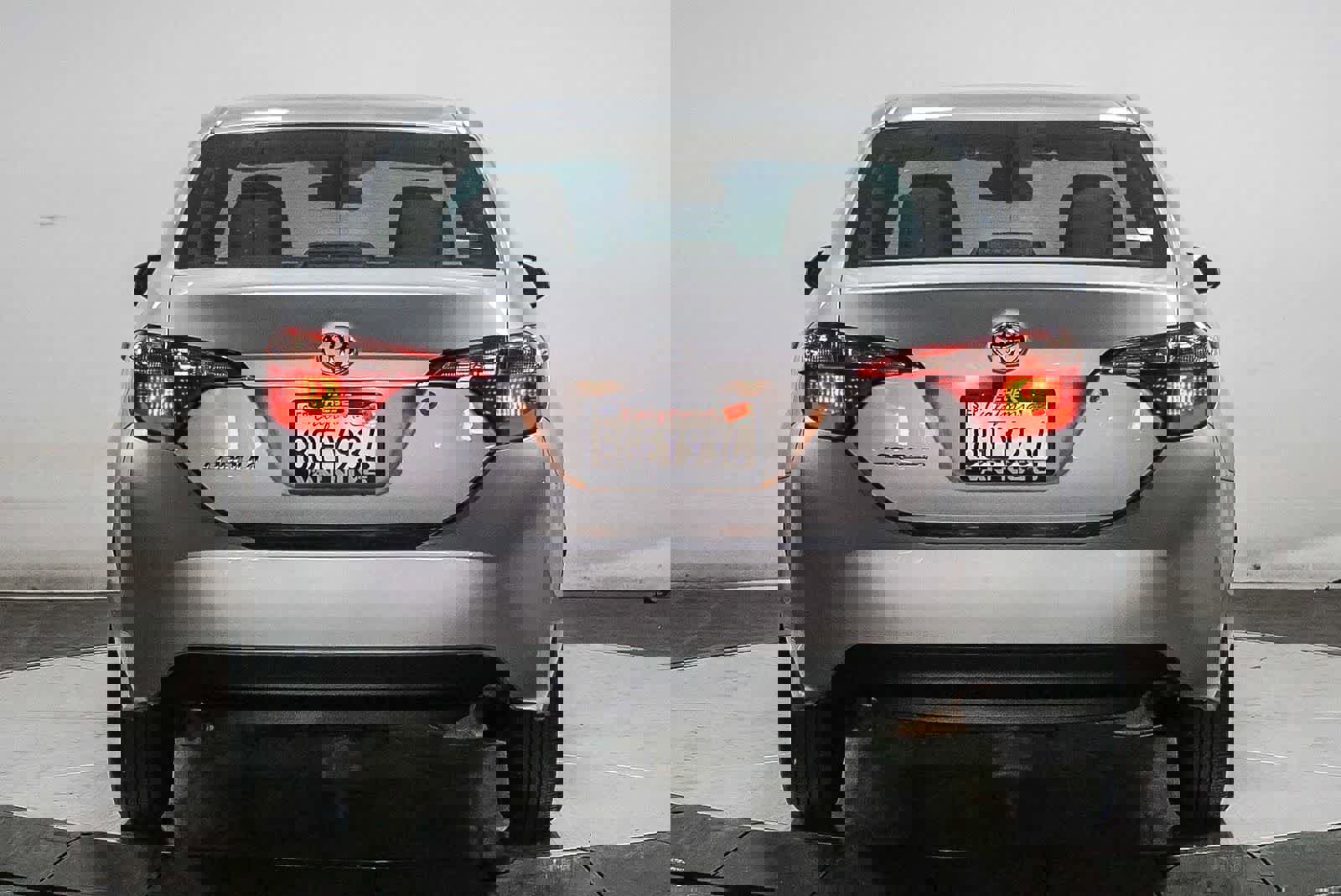 Used 2018 Toyota Corolla L w/ Body Protection Package FWD image 9