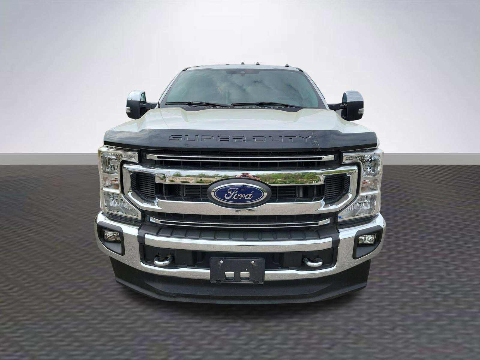 Used 2022 Ford F250 XLT w/ XLT Premium Package image 2