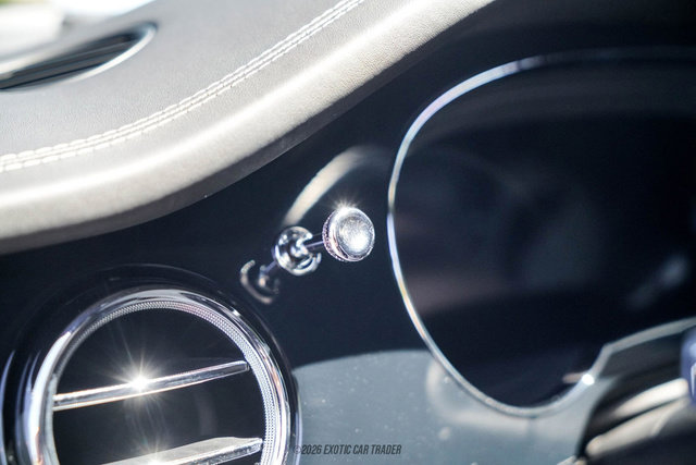 Used 2021 Bentley Bentayga AWD/4WD image 35