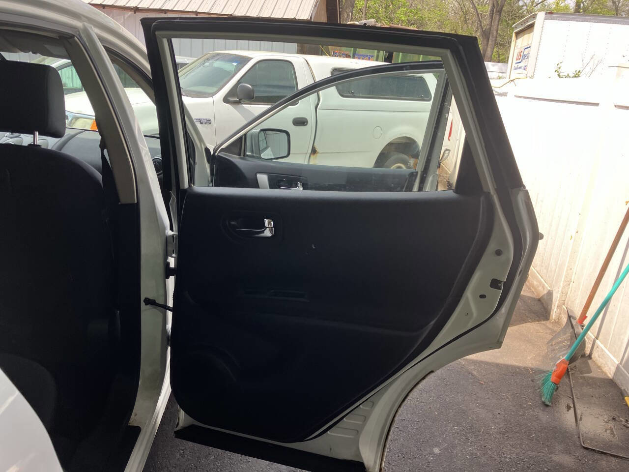 Used 2012 Nissan Rogue S FWD image 18
