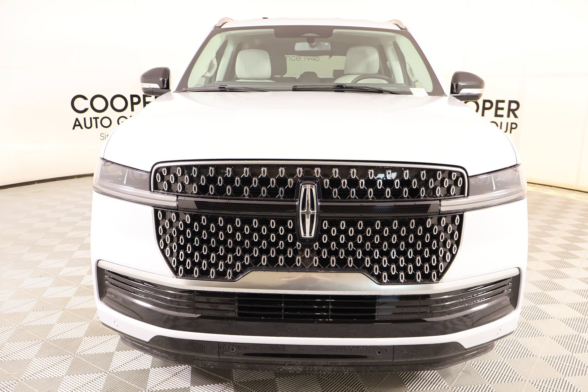 New 2026 Lincoln Navigator Premiere AWD/4WD image 10