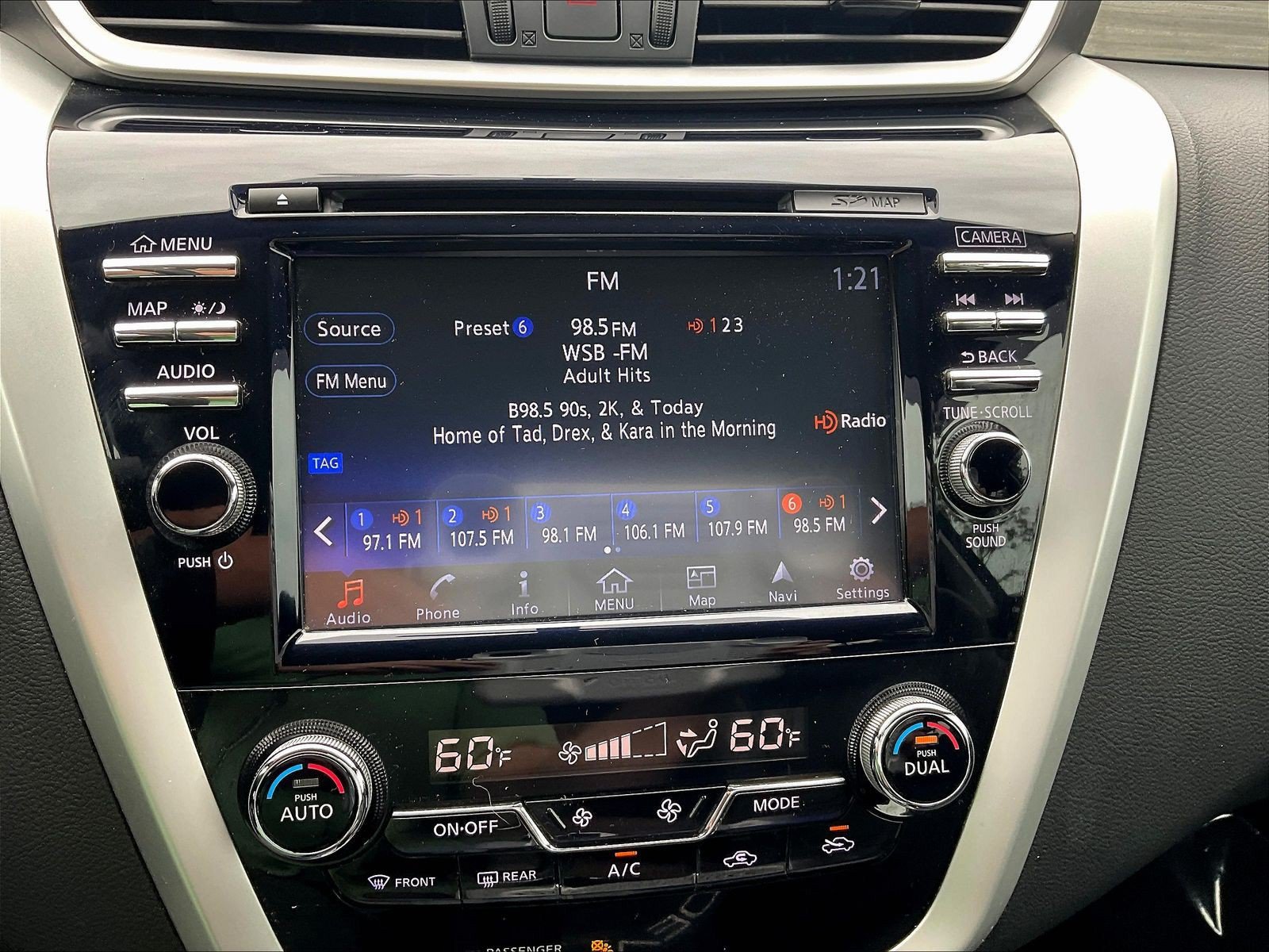 Used 2017 Nissan Murano Platinum w/ Platinum Technology Package FWD image 17