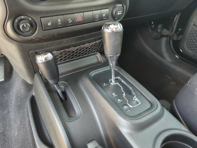Used 2018 Jeep Wrangler Unlimited Sport S AWD/4WD image 35