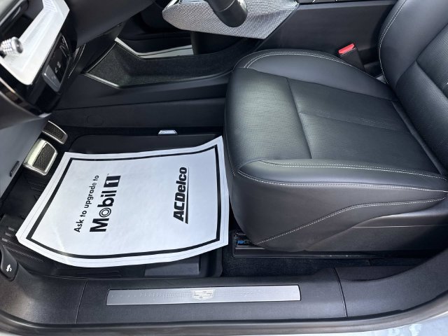 Certified 2025 Cadillac Optiq Sport 2 w/ LPO, Floor Liner Package AWD/4WD image 16