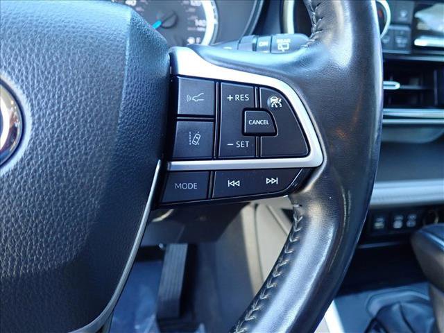 Used 2023 Toyota Highlander LE FWD image 14