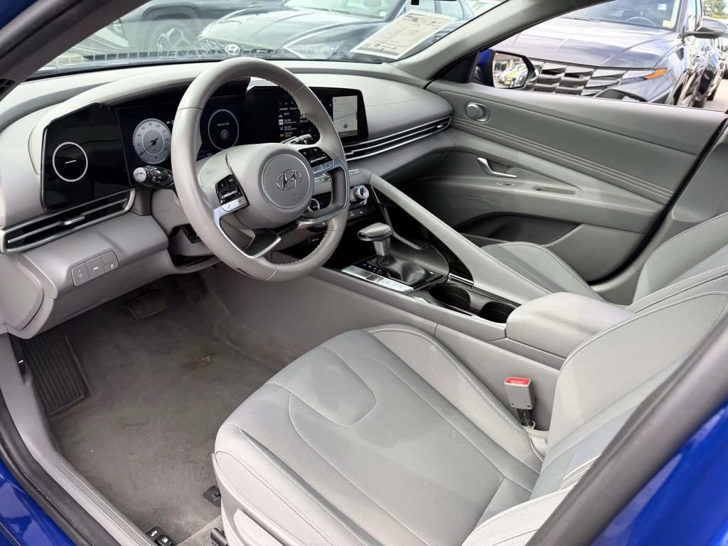 Certified 2023 Hyundai Elantra SEL w/ Convenience Package FWD image 10