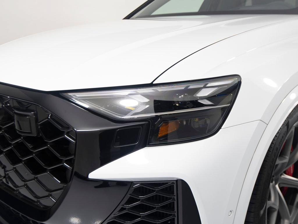 Used 2026 Audi RS Q8 performance AWD/4WD image 39