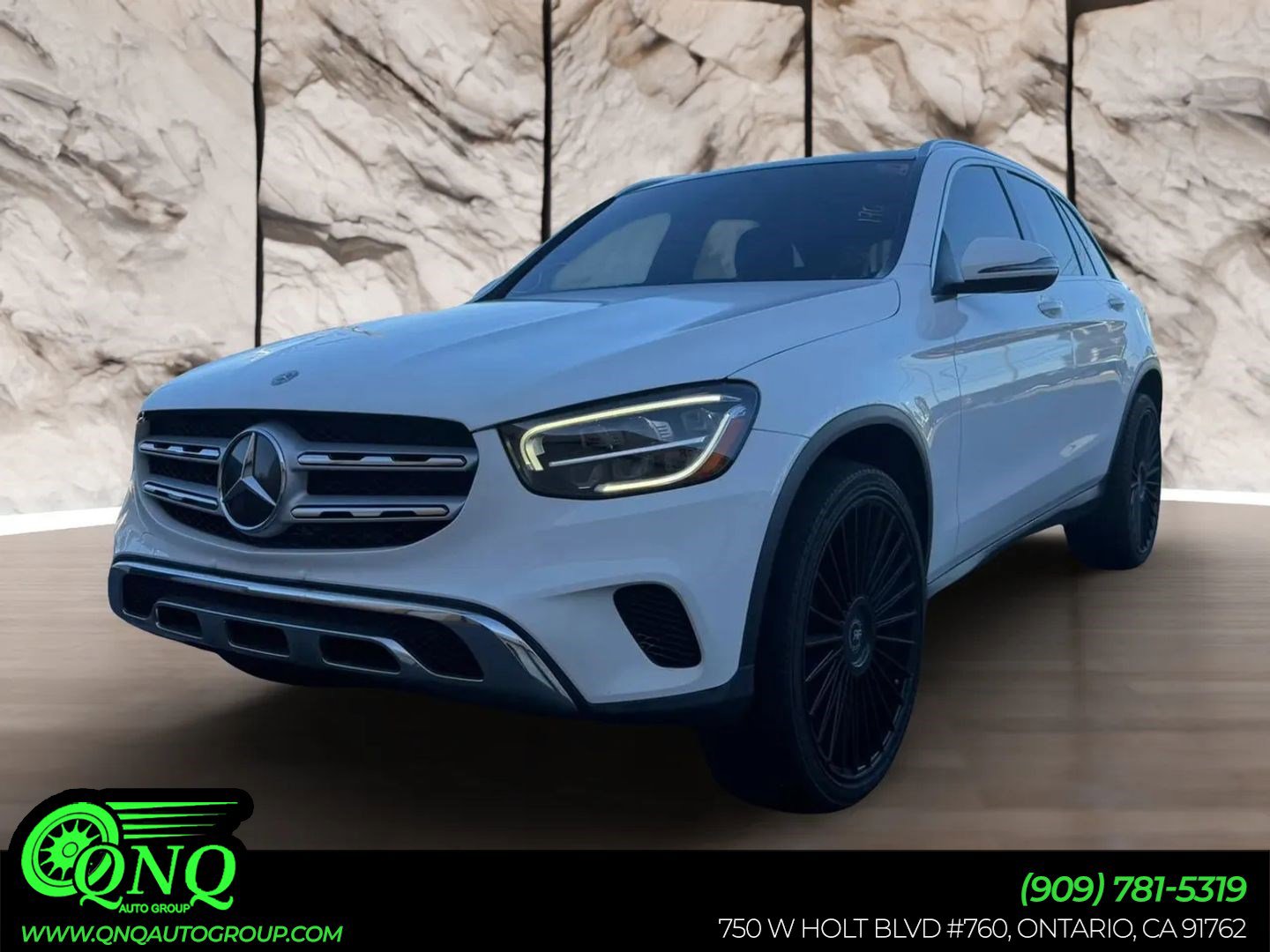 Used 2020 Mercedes-Benz GLC 300 4MATIC w/ Premium Package image 1