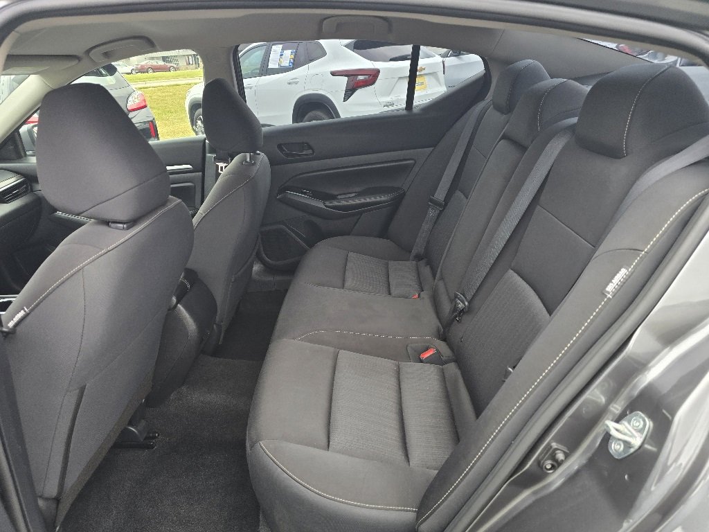 Used 2023 Nissan Altima 2.5 SV image 12