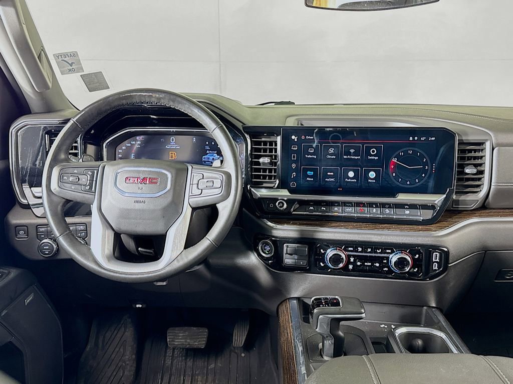 Used 2024 GMC Sierra 1500 Elevation w/ Elevation Premium Package AWD/4WD image 14