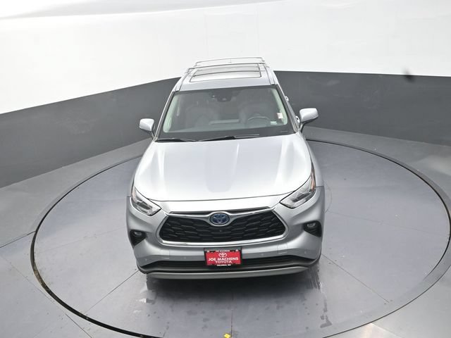 Used 2021 Toyota Highlander Platinum AWD/4WD image 24