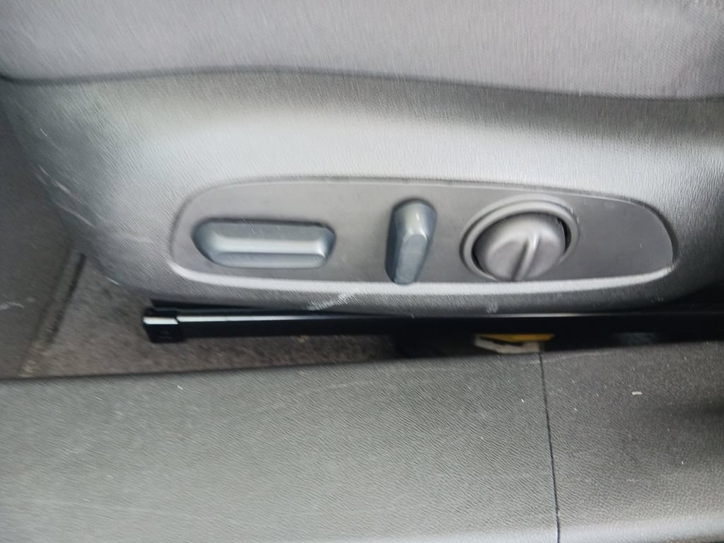 Used 2024 Chevrolet Malibu LT FWD image 30