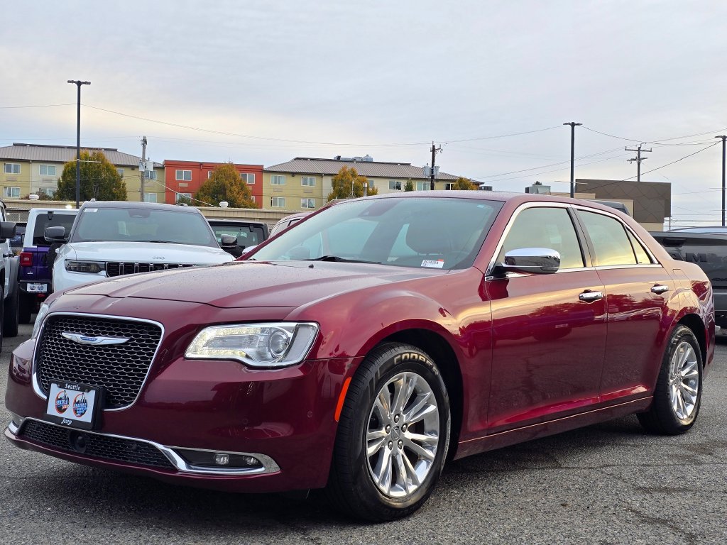 Used 2017 Chrysler 300 C w/ Safetytec Plus Group RWD image 3