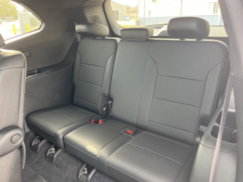 Used 2025 Buick Enclave Preferred image 14