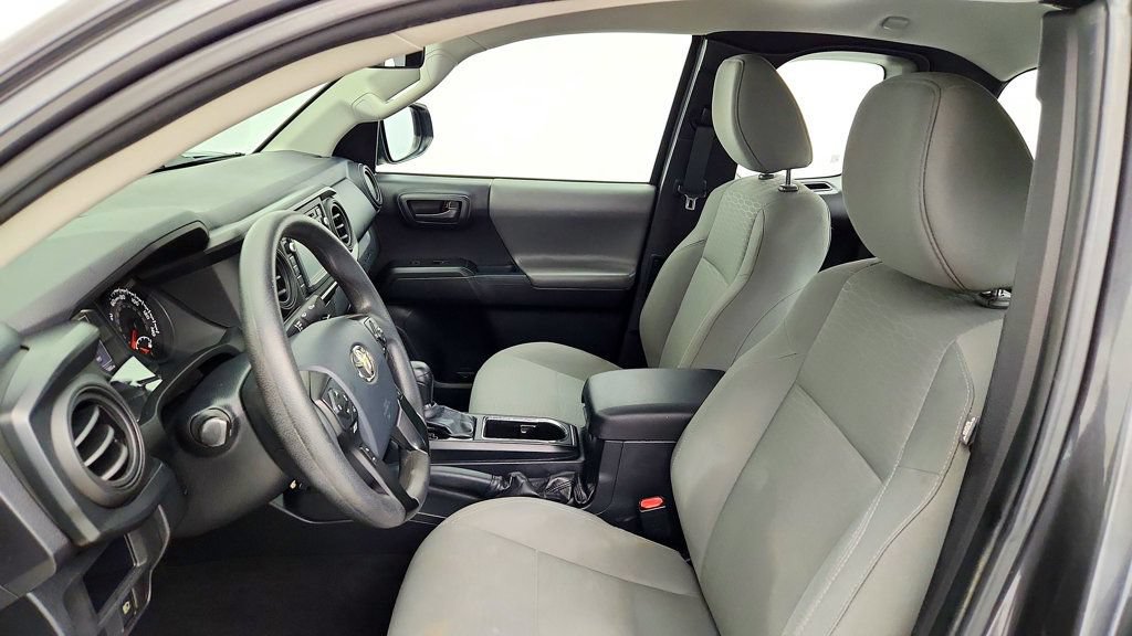 Used 2018 Toyota Tacoma SR RWD image 18
