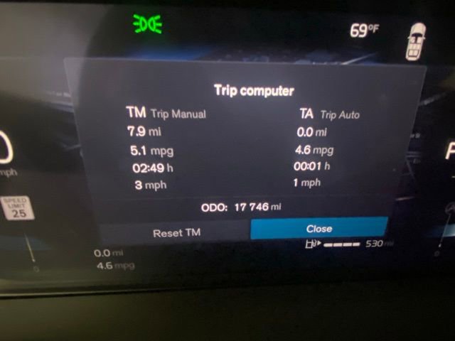 Certified 2025 Volvo XC90 B6 Plus AWD/4WD image 17