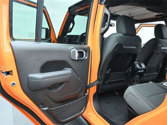 New 2025 Jeep Gladiator Rubicon w/ Steel Bumper Group image 12