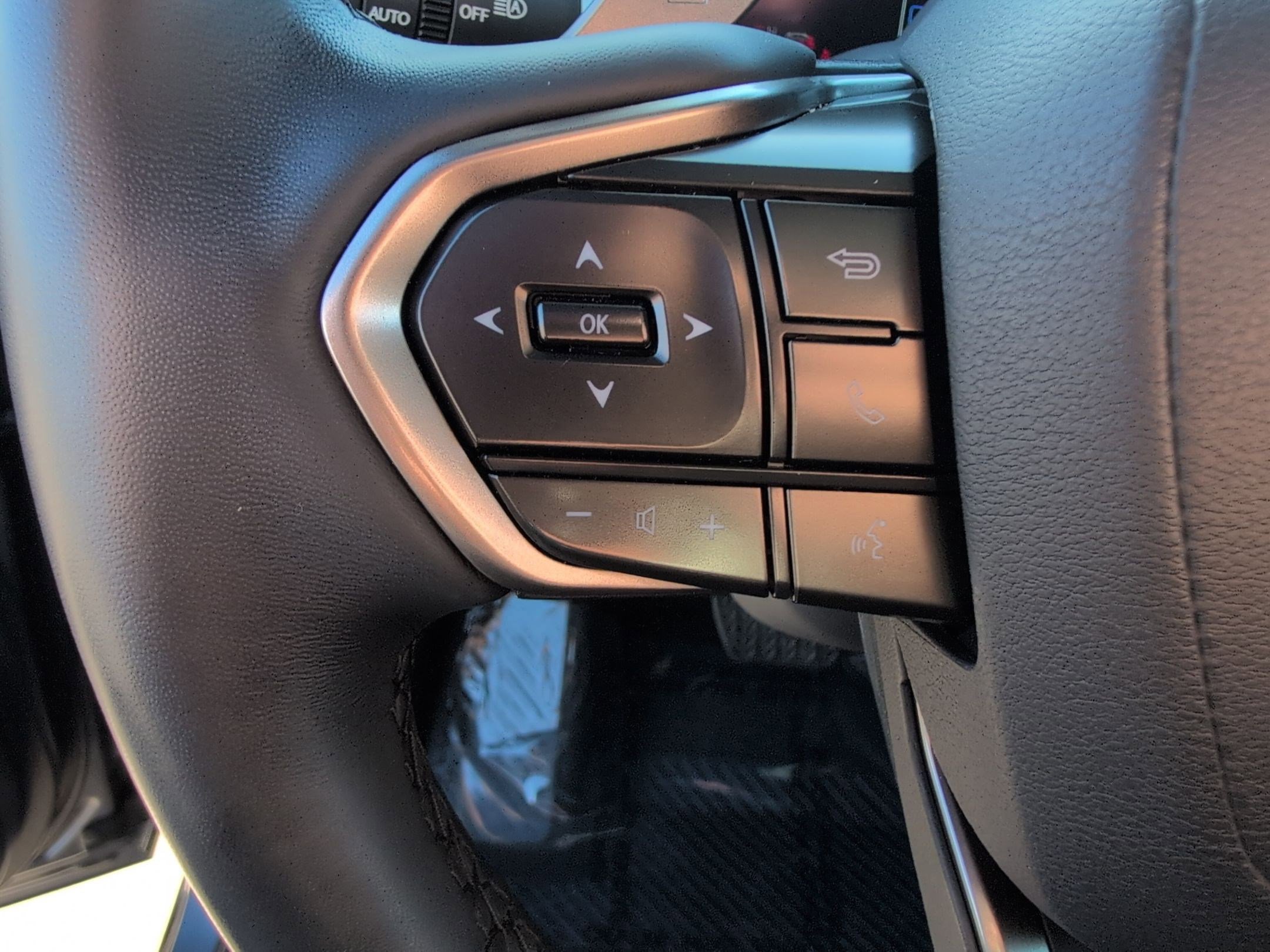 Used 2024 Lexus GX 550 w/ Accessory Package (2T) image 18