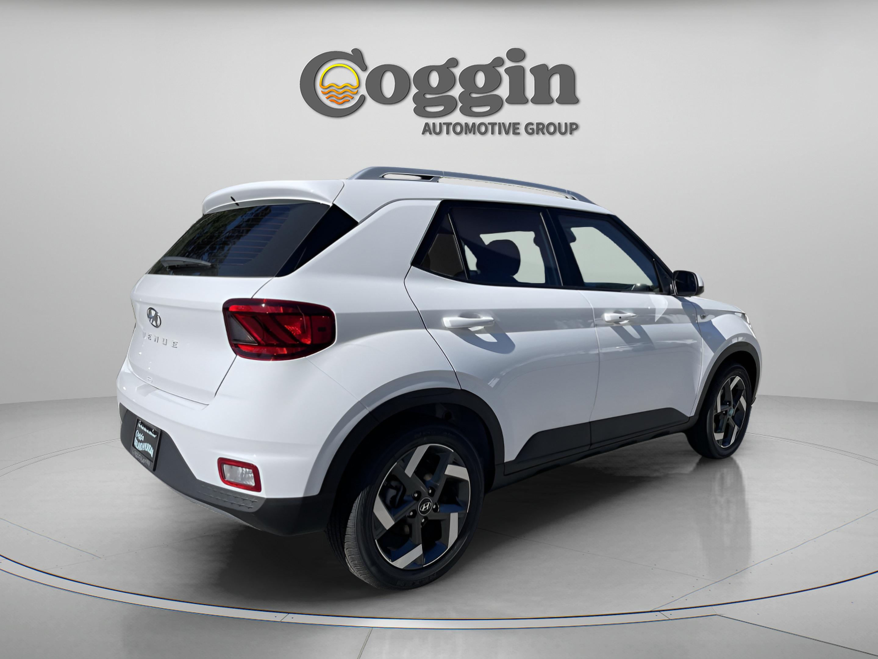 Certified 2026 Hyundai Venue SEL FWD image 6