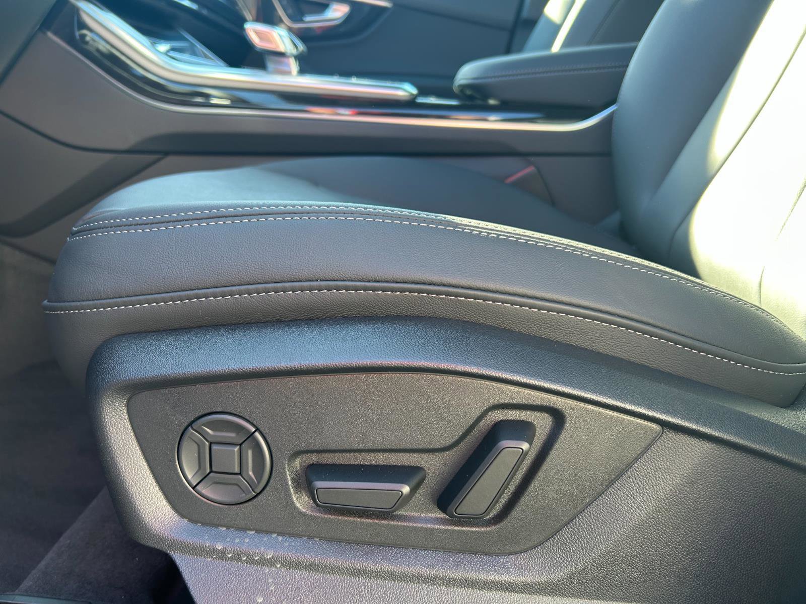 New 2026 Audi Q7 2.0T Premium image 14