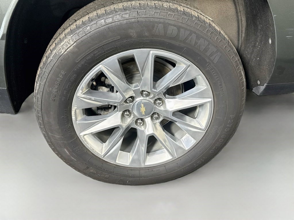 Used 2023 Chevrolet Suburban Premier AWD/4WD image 31