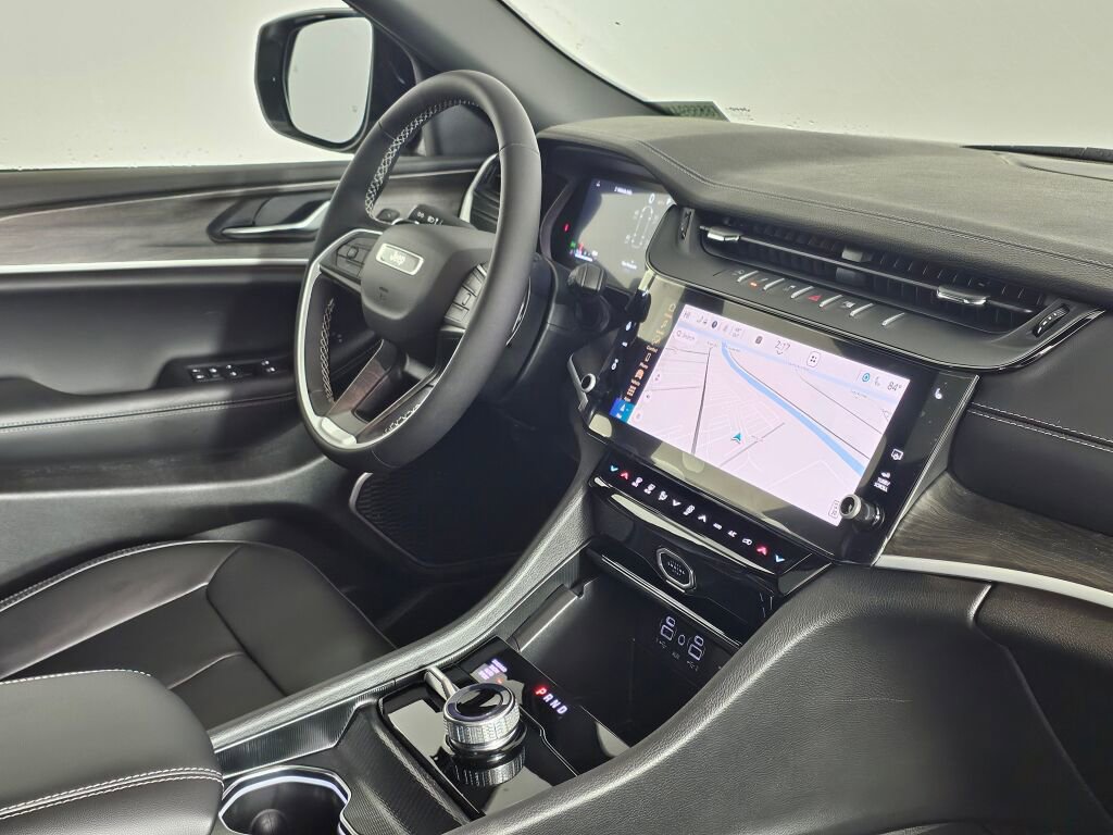 New 2026 Jeep Grand Cherokee L Limited w/ Limited Altitude Package image 39