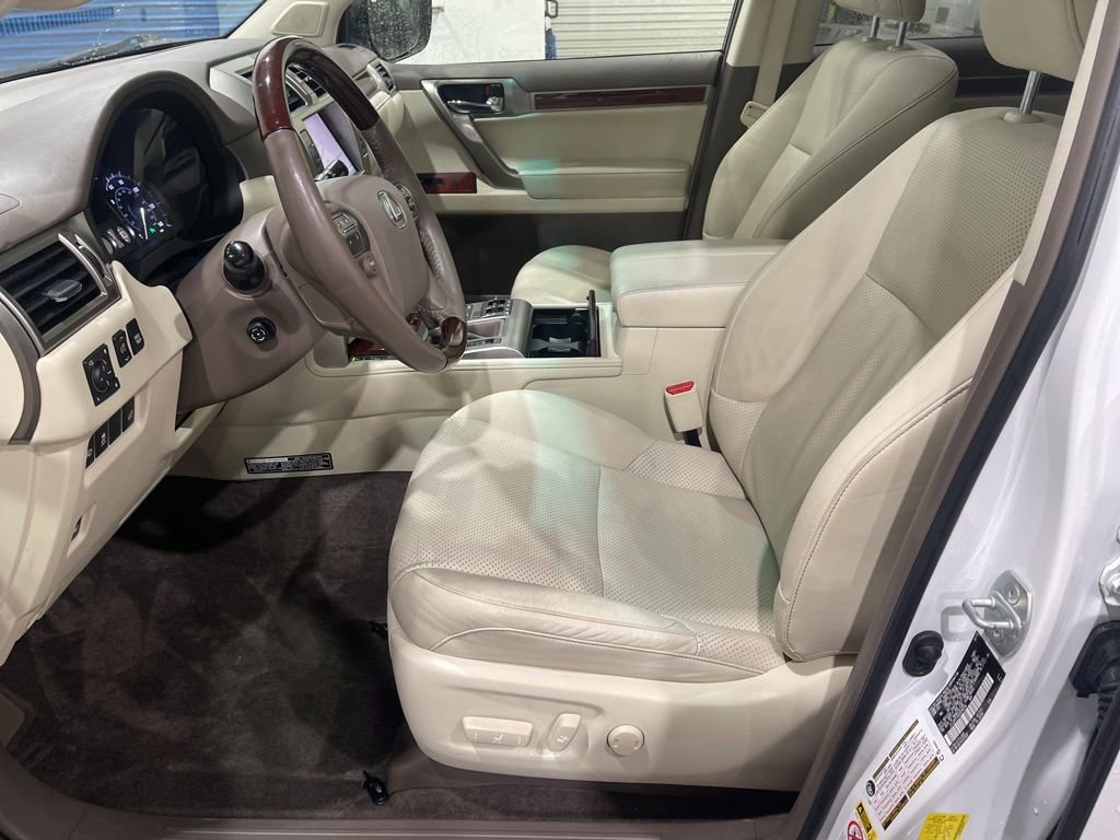 Used 2013 Lexus GX 460 Premium image 8