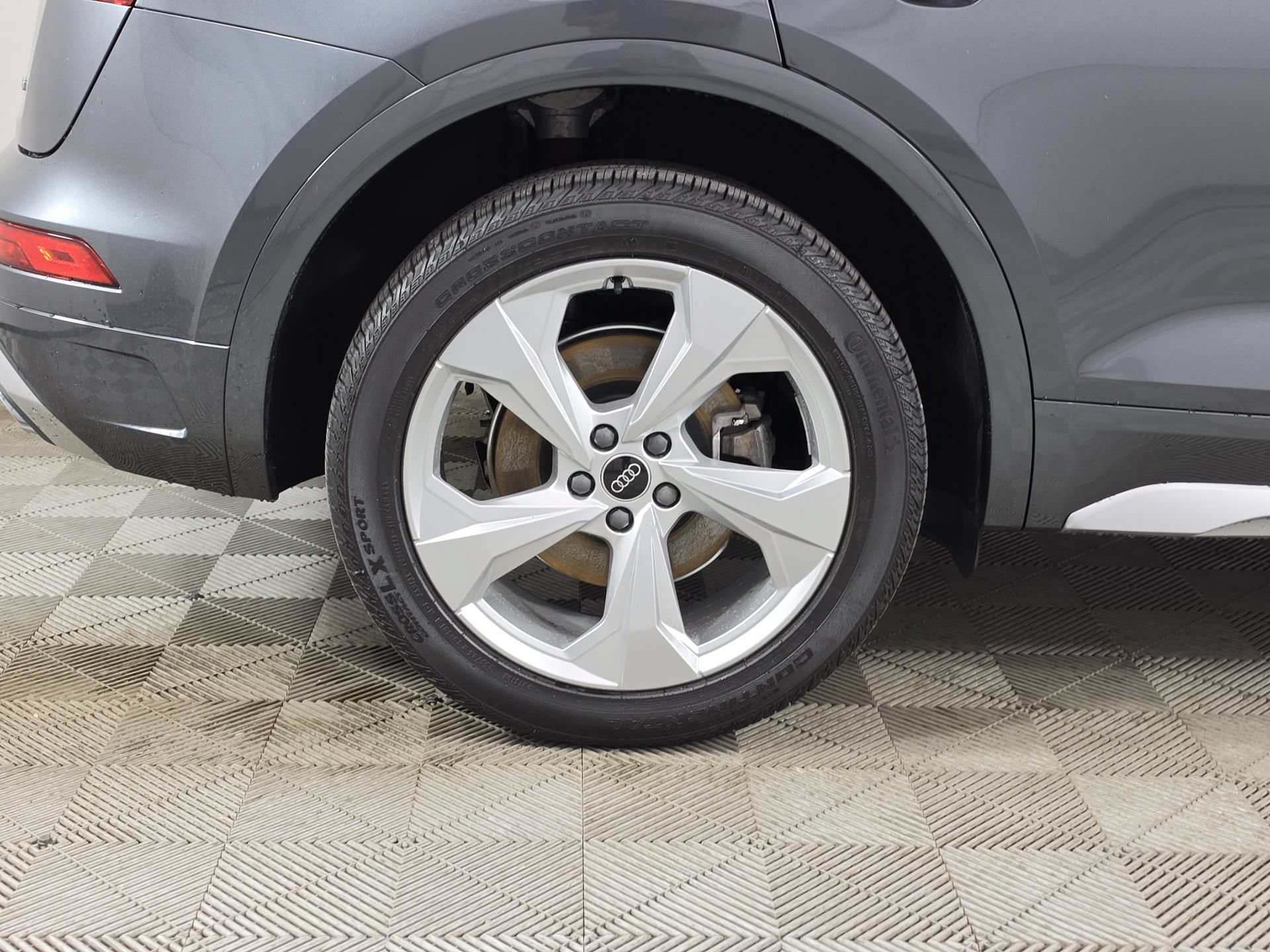 Certified 2023 Audi Q5 2.0T Premium Plus AWD/4WD image 9