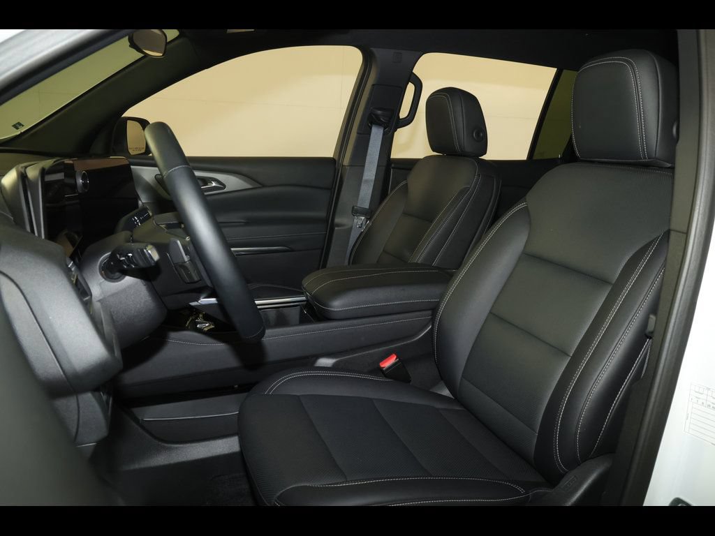 Used 2025 Chevrolet Traverse LT AWD/4WD image 49