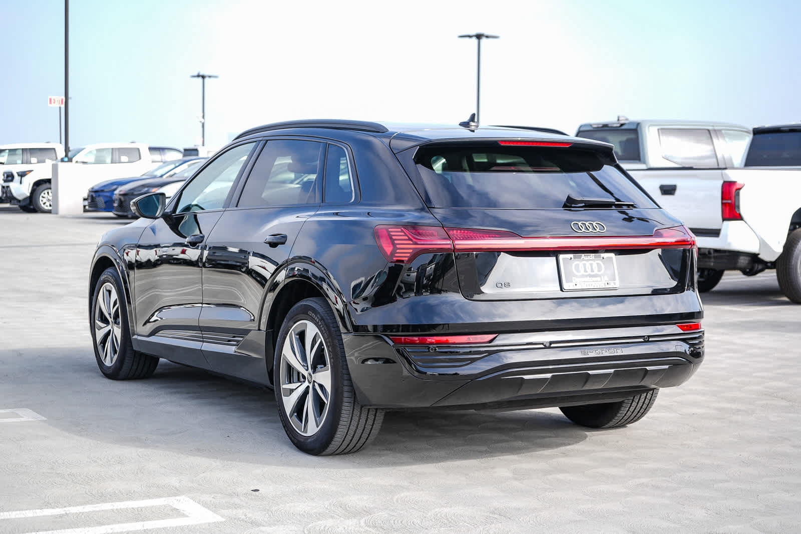 Used 2024 Audi Q8 e-tron Premium AWD/4WD image 9