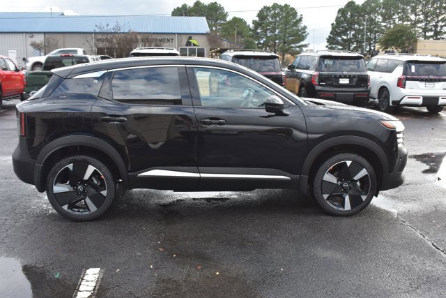 New 2026 Nissan Kicks SR w/ SR Premium Package image 4