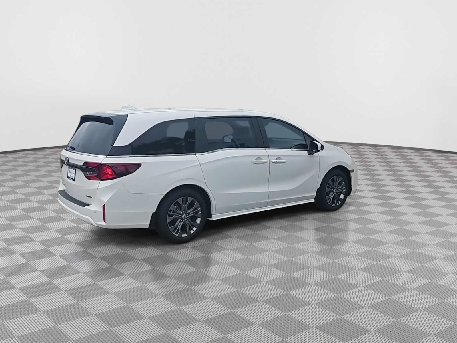 Certified 2026 Honda Odyssey Touring image 9