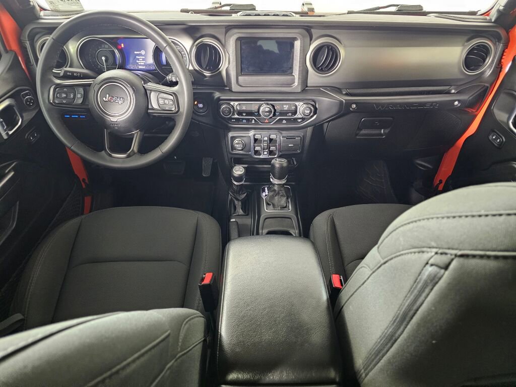 Used 2023 Jeep Wrangler Unlimited AWD/4WD image 21