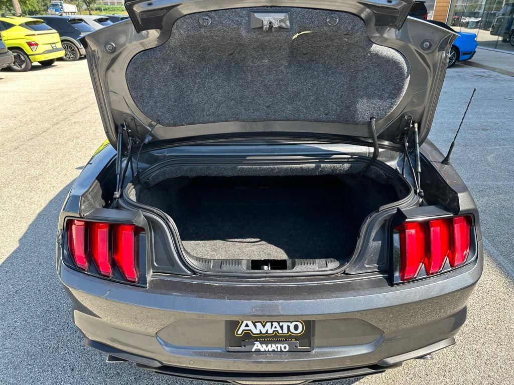 Used 2020 Ford Mustang Premium RWD image 12