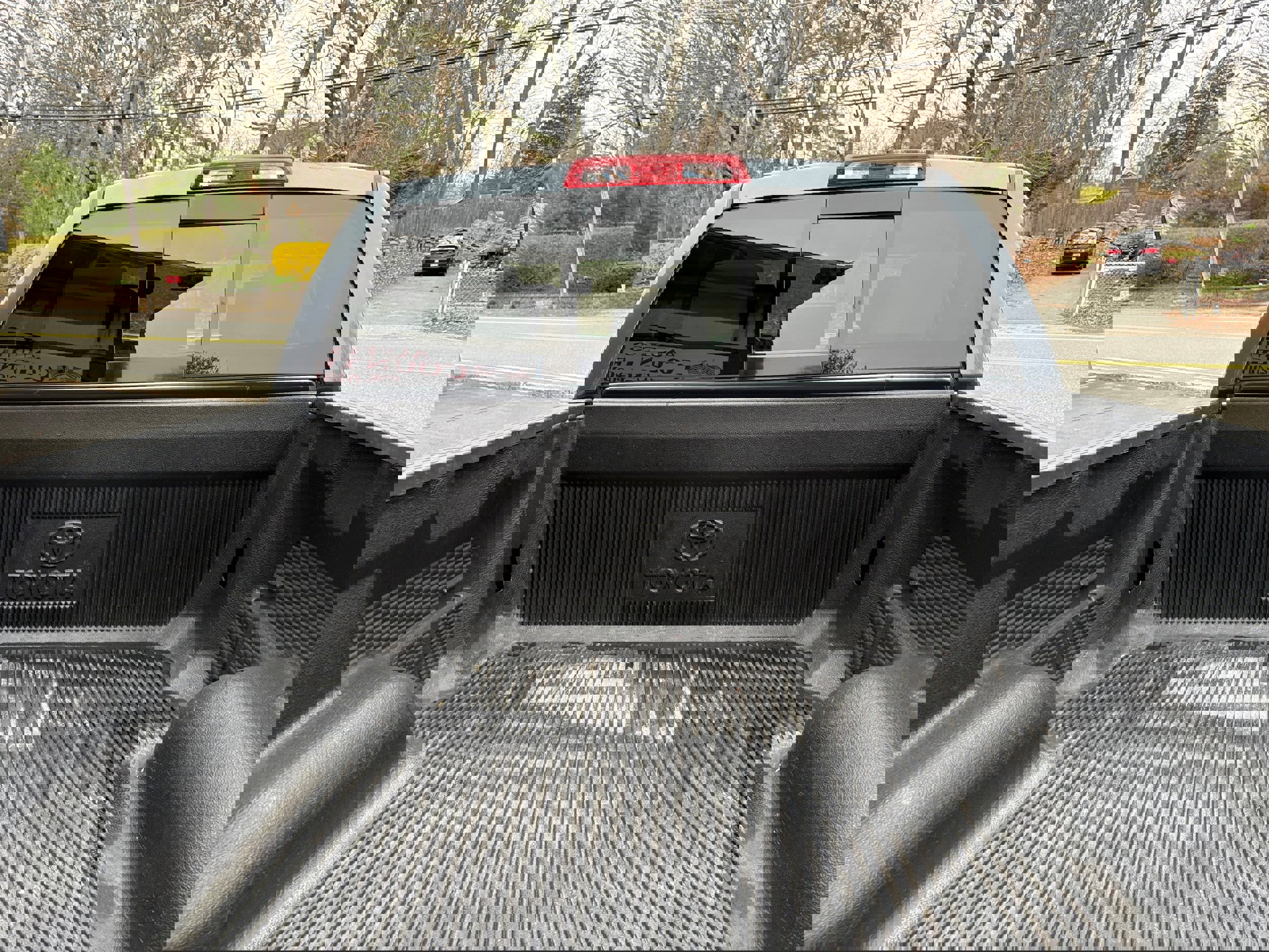 Used 2010 Toyota Tundra 4x4 Double Cab image 9