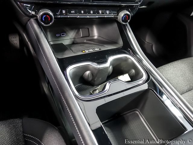 New 2026 Chevrolet Traverse LT w/ LPO, Floor Liner Package FWD image 18