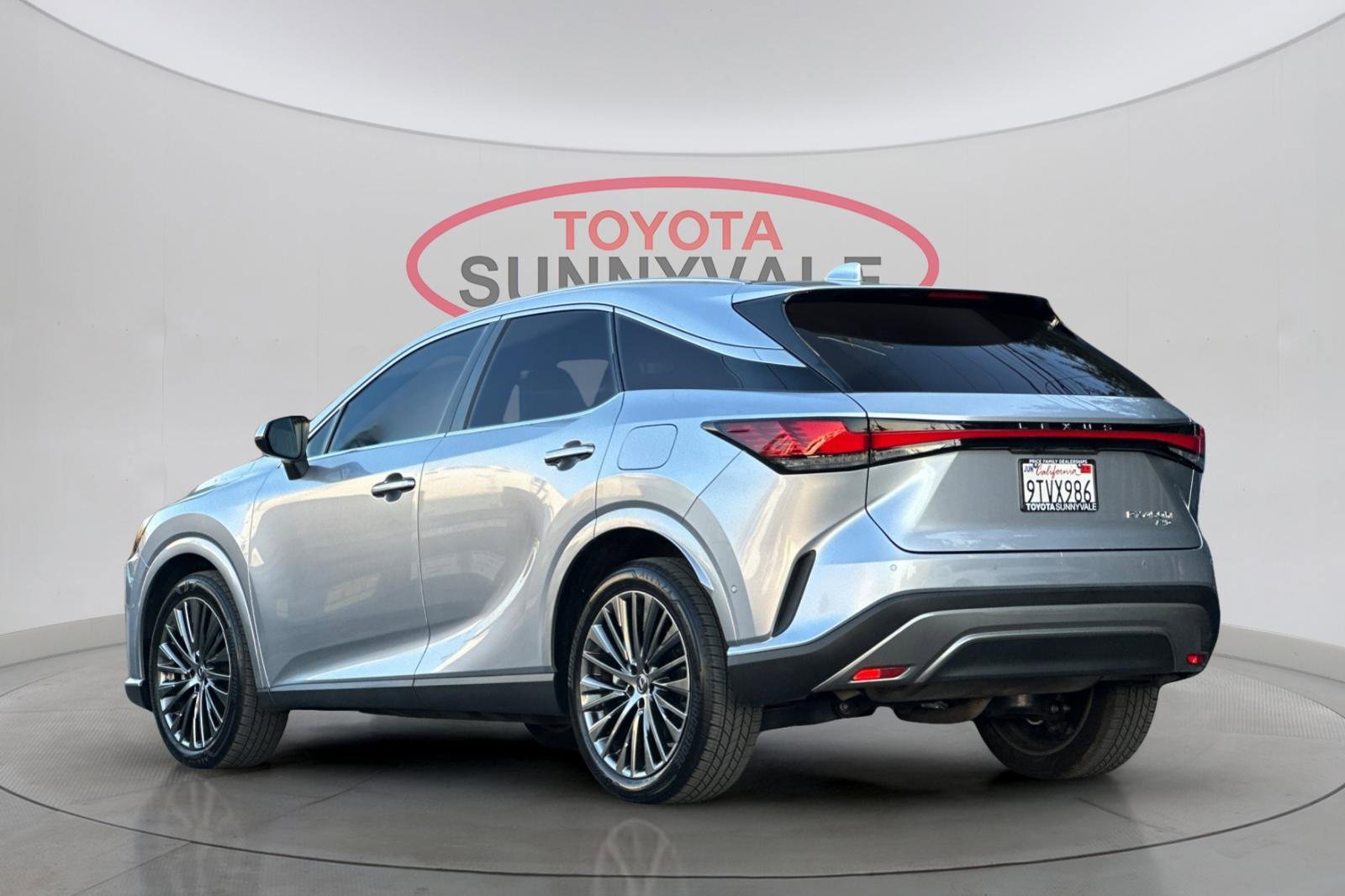 Used 2025 Lexus RX 450h AWD w/ Luxury Package image 7